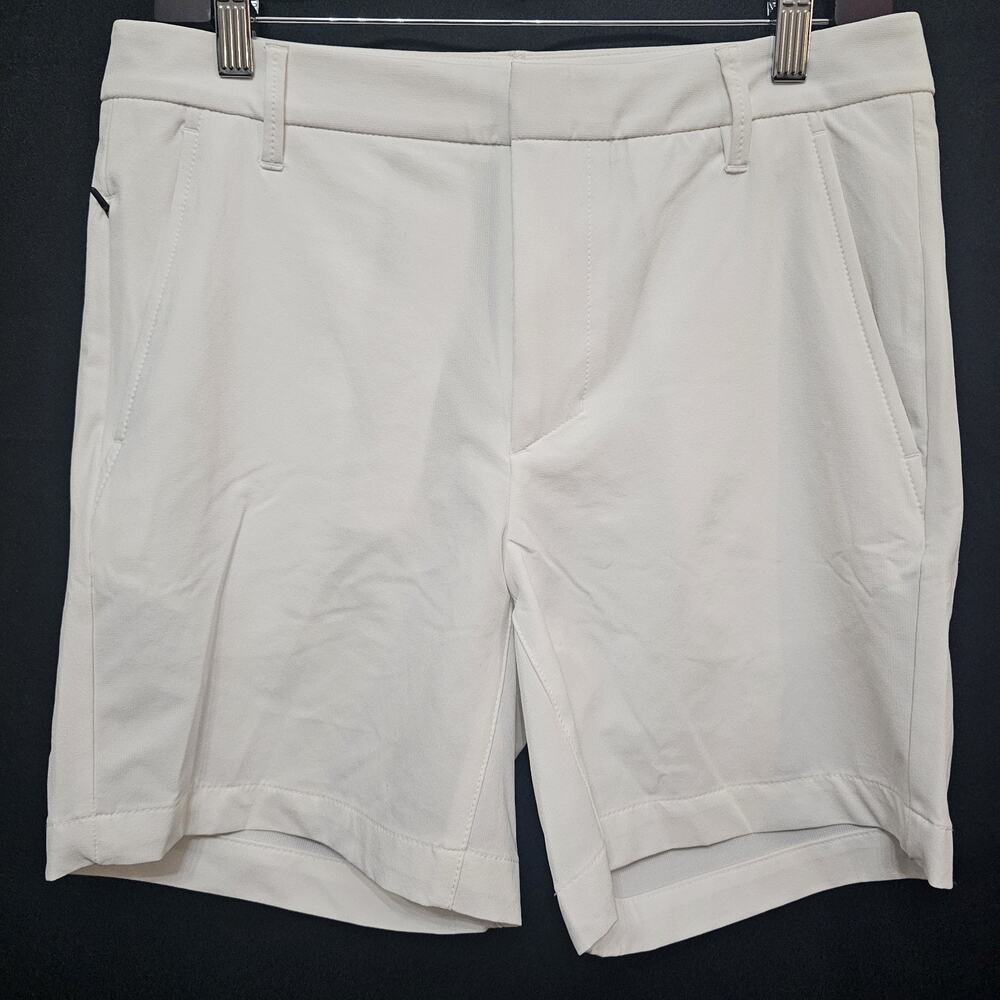 NWOT Mens Golf Shorts 30 White Flat Front Stretch Athletic Sporty Preppy